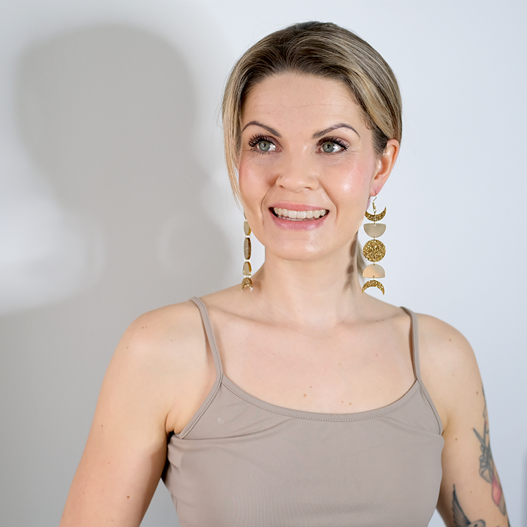 Kultainen kuu Kuu-korvakorut