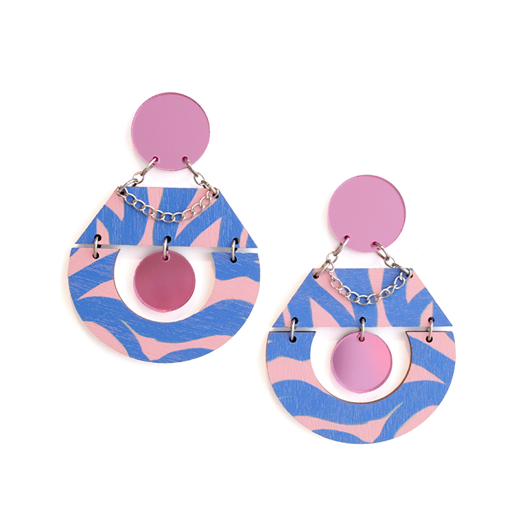 Seeprakkaus, sini-vaaleanpunainen Seeprakkaus-korvakorut